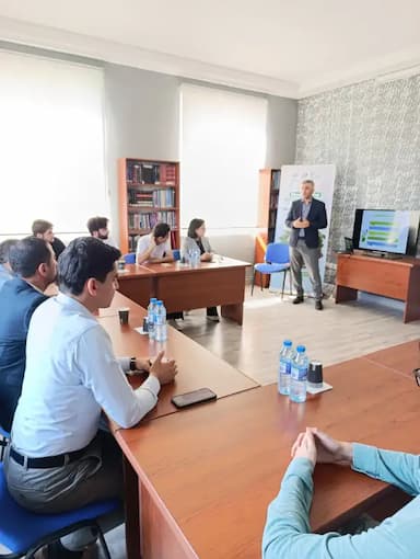 “Ekoaddımlar: karbon ayaq izlərimiz” layihəsinin açılış tədbirini həyata keçirmişdir.