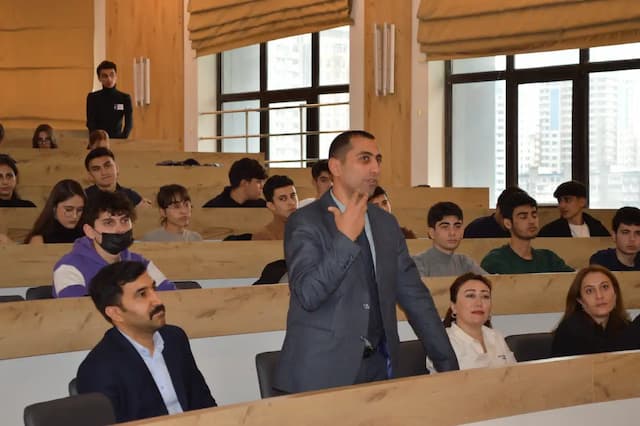 “Ekoaddımlar: karbon ayaq izlərimiz” layihəsinin təlimi baş tutmuşdur